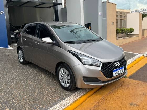HYUNDAI HB20 1.6 COMFORT PLUS 16V FLEX 4P MANUAL HYUNDAI HB20 1.6 COMFORT PLUS 16V FLEX 4P MANUAL